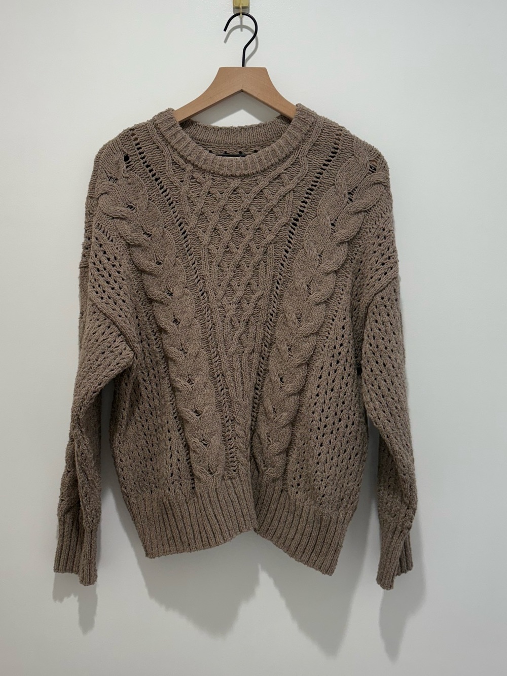 Abercrombie & Fitch Cable Knit Women’s Sweater